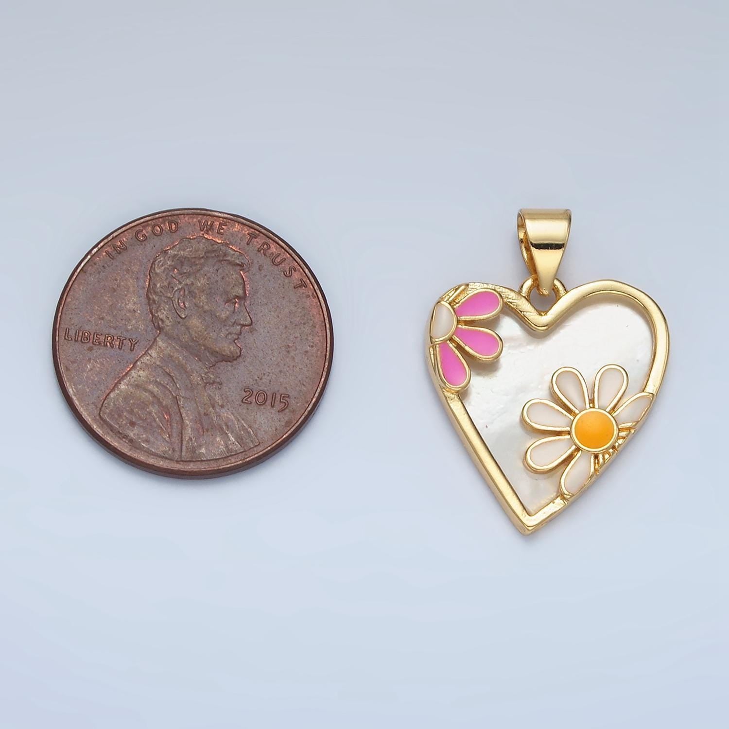Dainty pearl heart daisy charm gold heart charm flower enamel pearl heart pendant love jewelry aa855