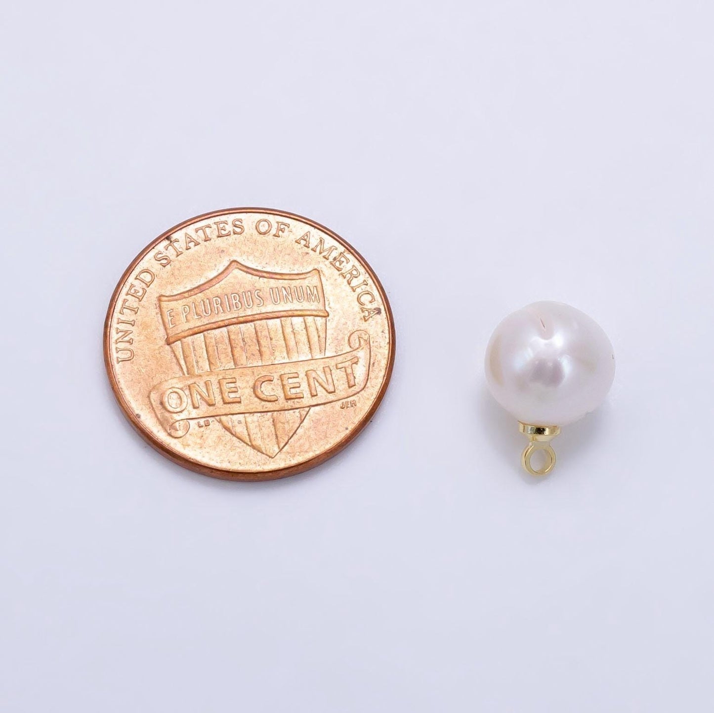 Mini sphere 11mm white freshwater pearl 24k gold filled charm | p-1882