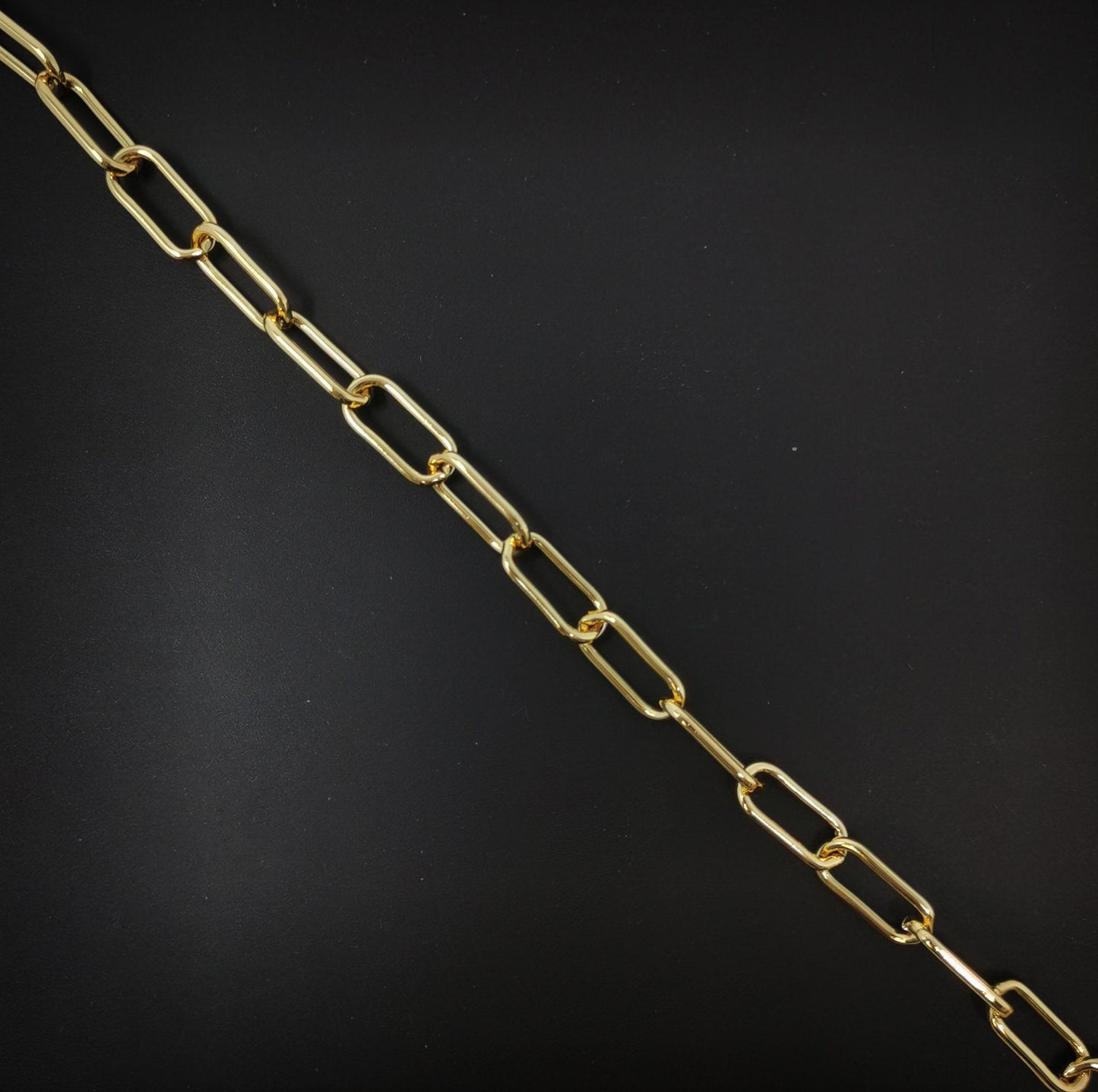Gold paperclip chain by yard, oval link chain, wholesale bulk roll chain jewelry making,thickness 1.5mm, 73/186