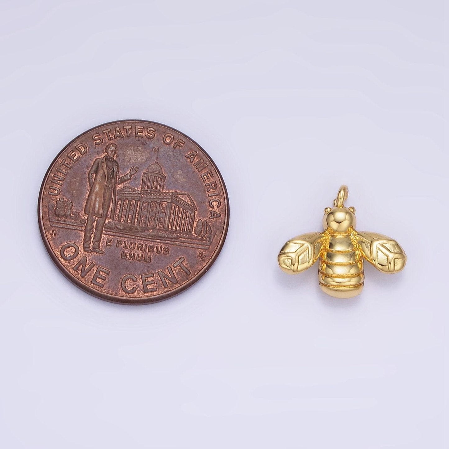 Mini gold bee pendant charm, insect bug pendant charm 11.4mm | ag-633