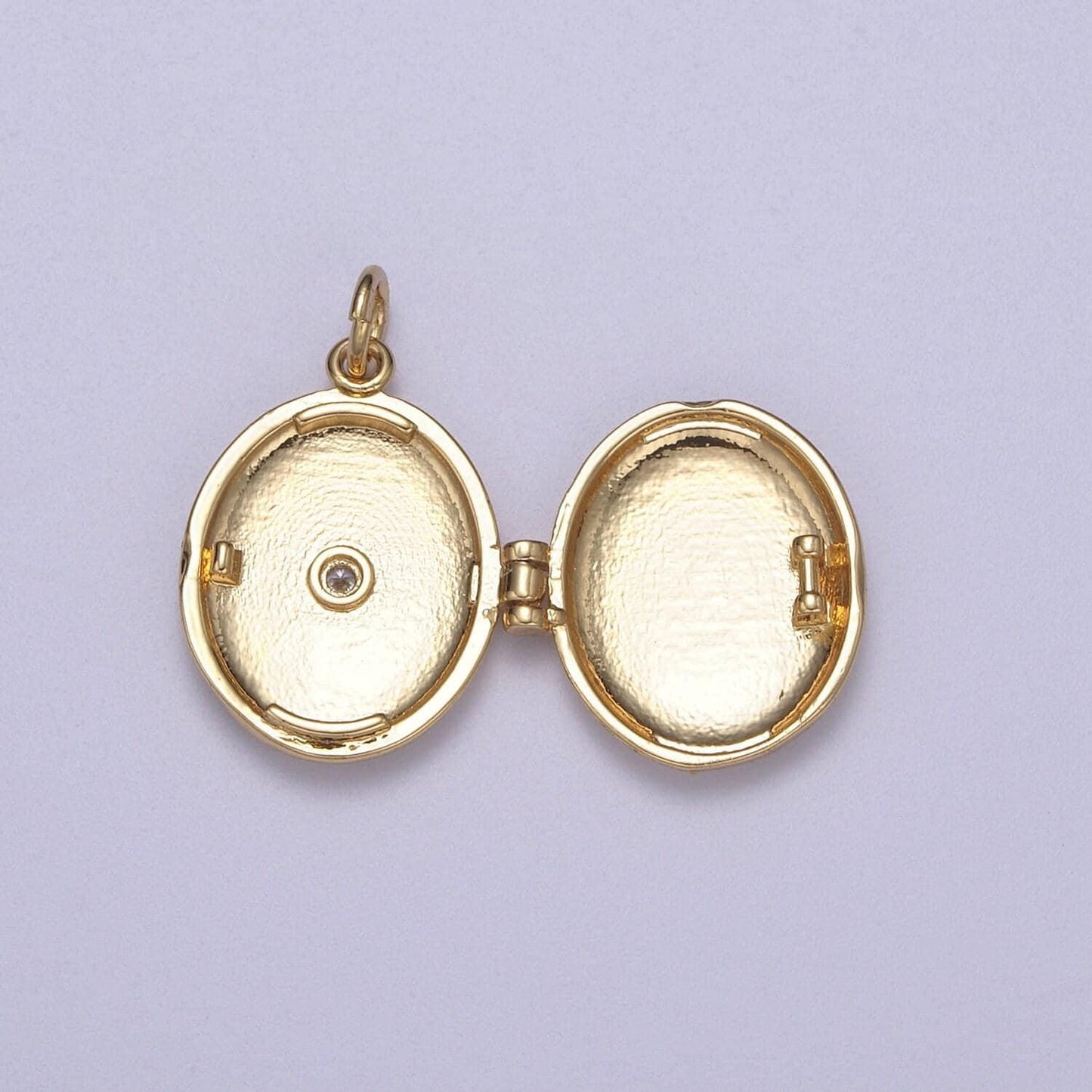 Classic gold filled oval locket photo locket, minimalist jewelry, necklace pendant for jewelry making supply c-386
