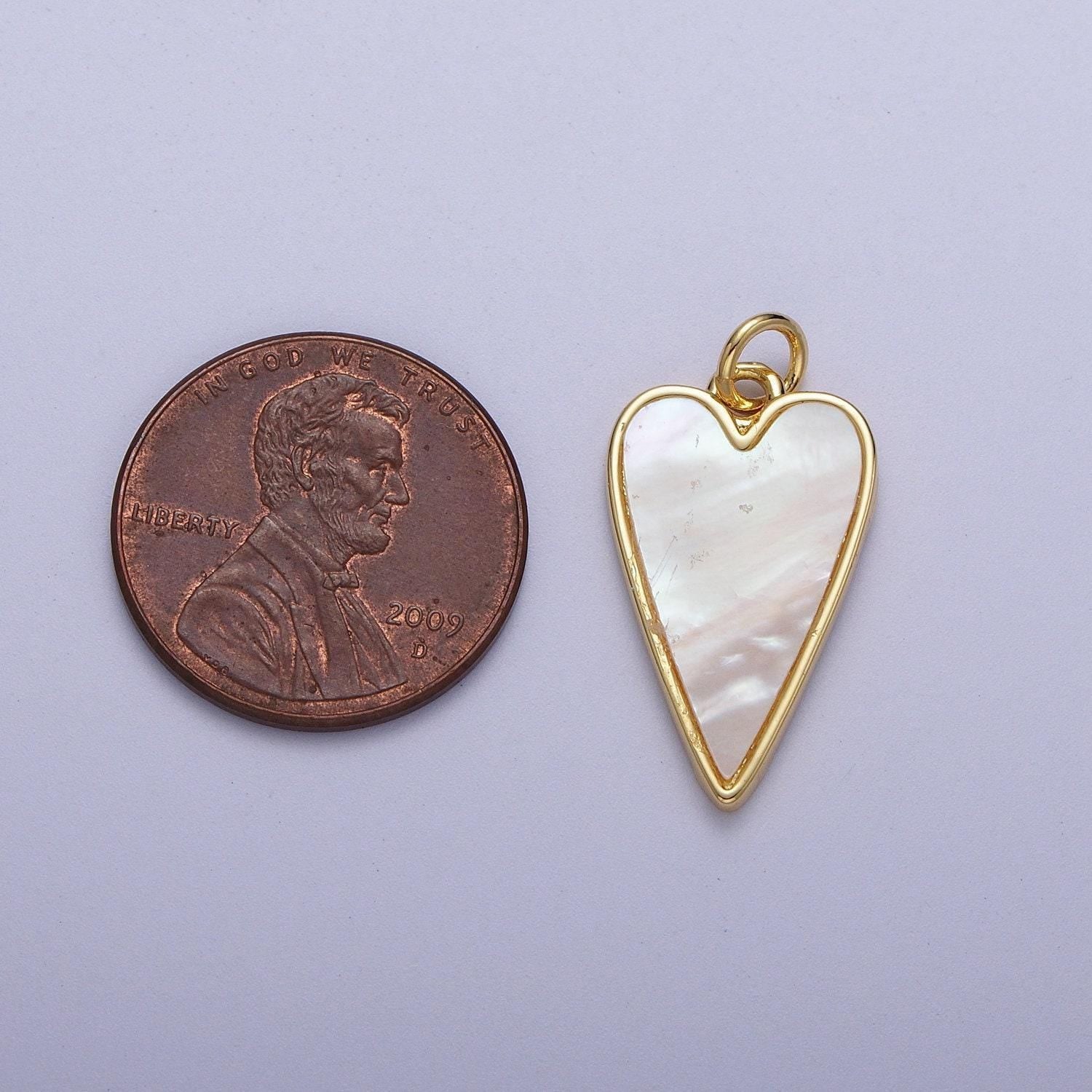 Gold frame pearly white heart pendant, 14k gold plated shell pearl heart love charm | c-717