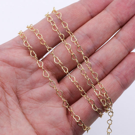 Gold heart link gold chain by yard, lovely heart charm chain, wholesale bulk roll chain for jewelry making width 3.4mm roll-1076