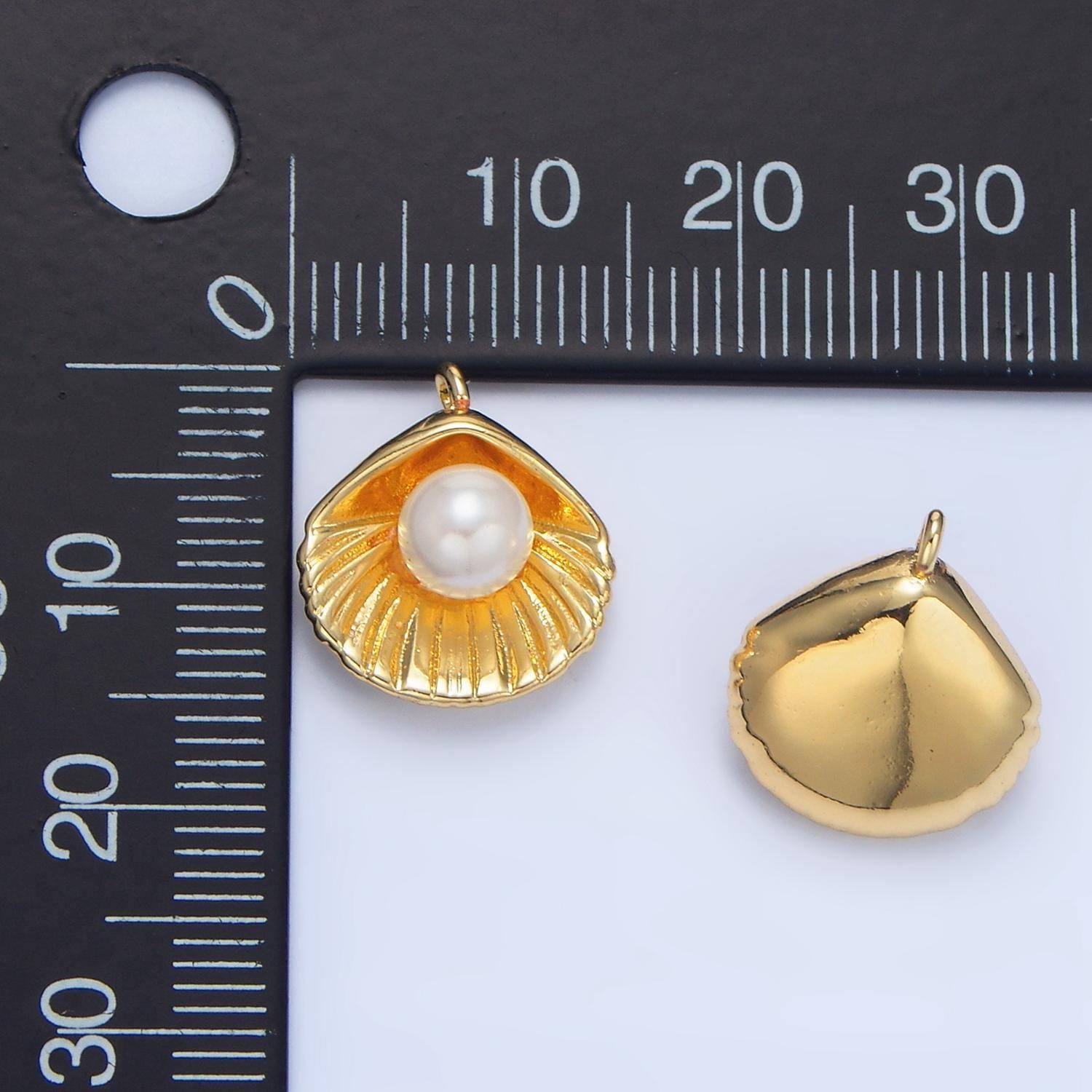 Sea shell clam pearl 24k gold filled charm | x-865