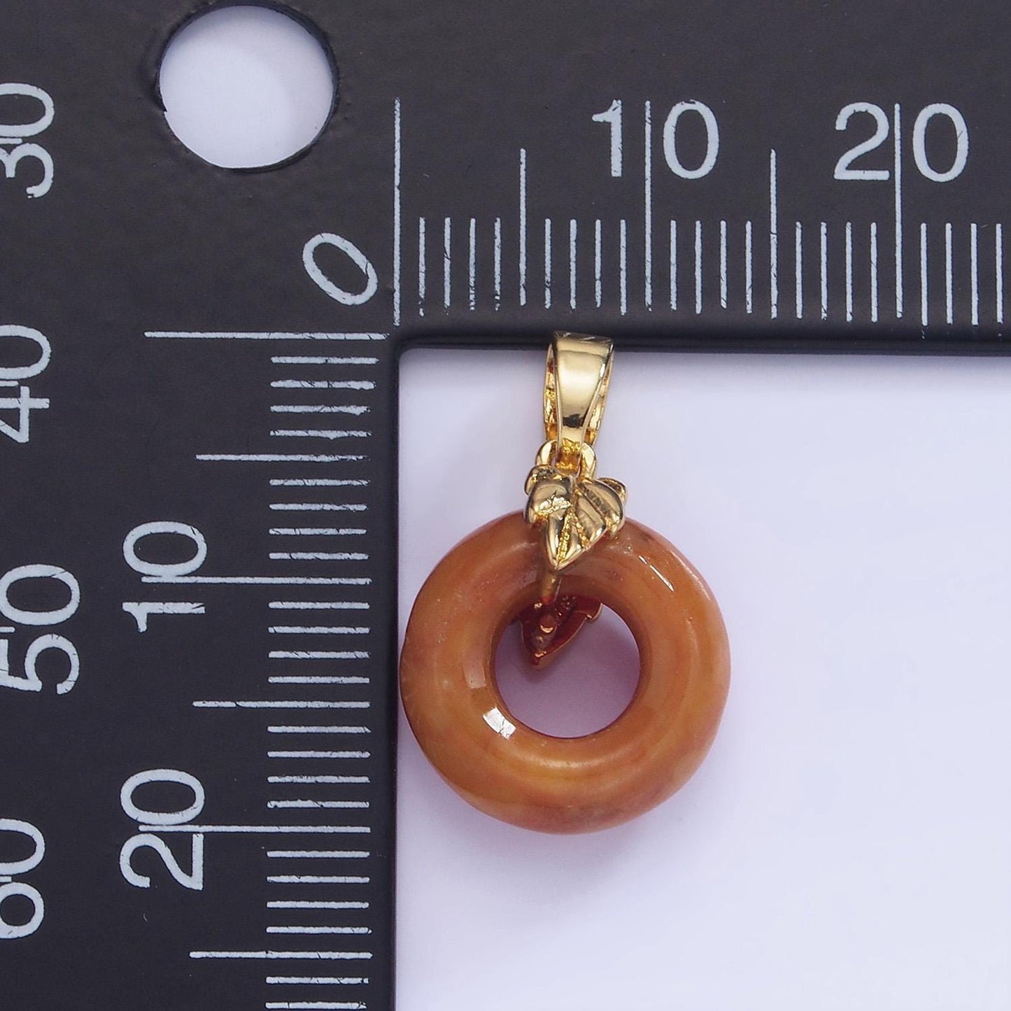 Good fortune gold carnelian circle pendant donut charm lucky jewelry aa1243