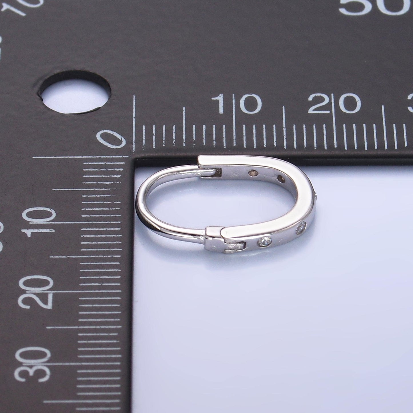 Minimalist S925 Sterling Silver Clear CZ Oblong Hoop Earrings | SL-594