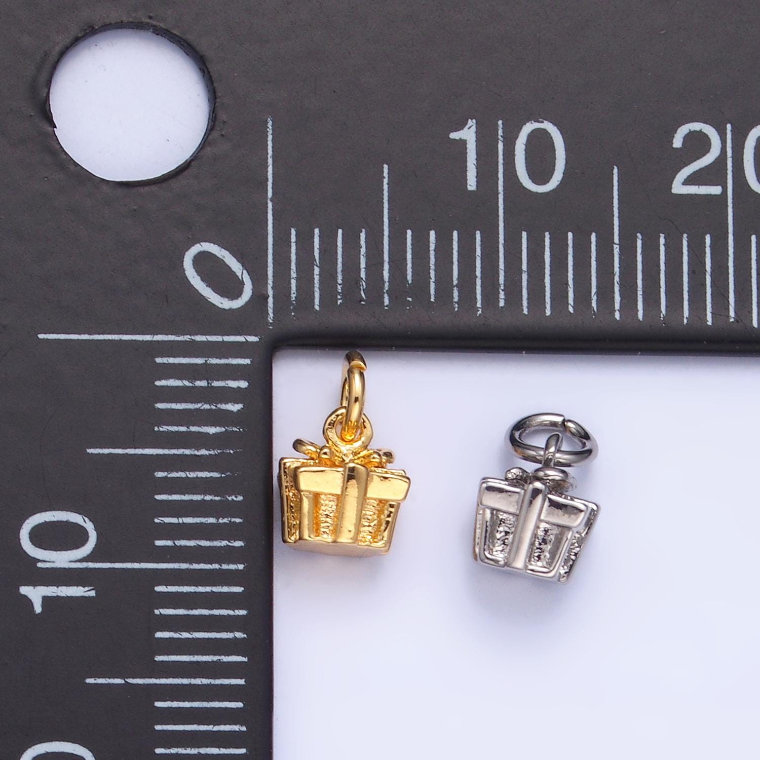 Mini Present Charm Gold Wrapped Gift for Birthday Jewelry Inspired W799