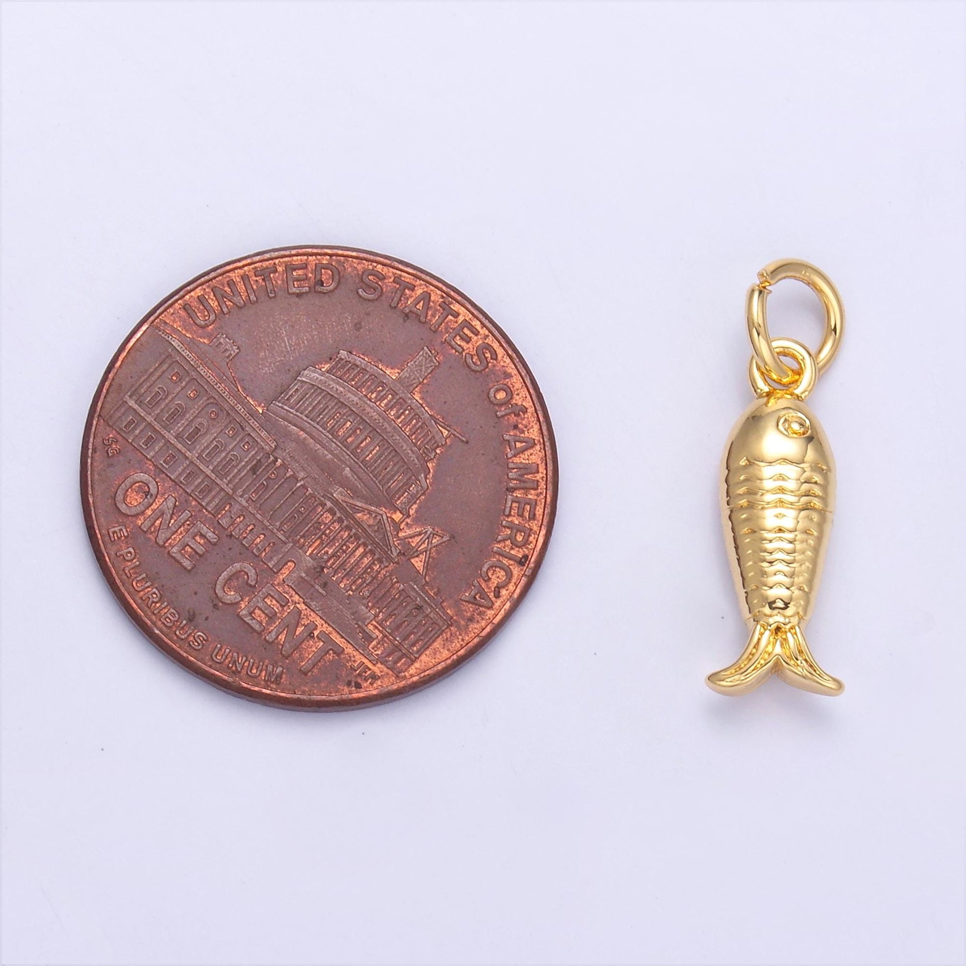 Silver Fish Charm 24K Gold Filled Fisher man Pendant Animal Bracelet Necklace for DIY Jewelry Making Supply N010