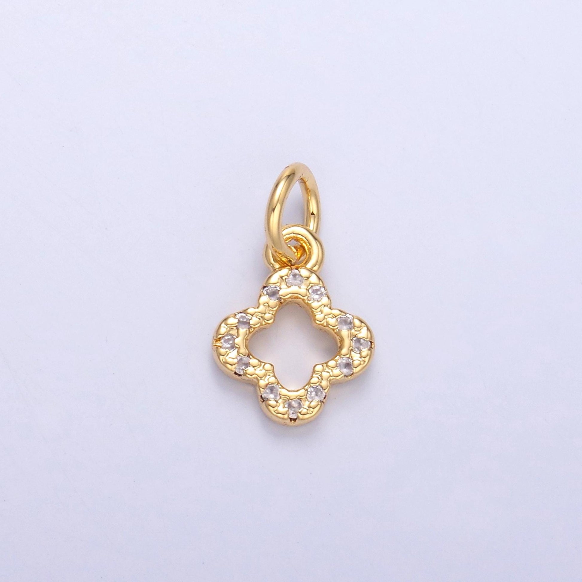 Tiny Quatrefoil CLOVER charm, Micro Pave CZ Quatrefoil Clover Pendant, Four Leaf Clover Charm, Quatrefoil Charm in gold N-012