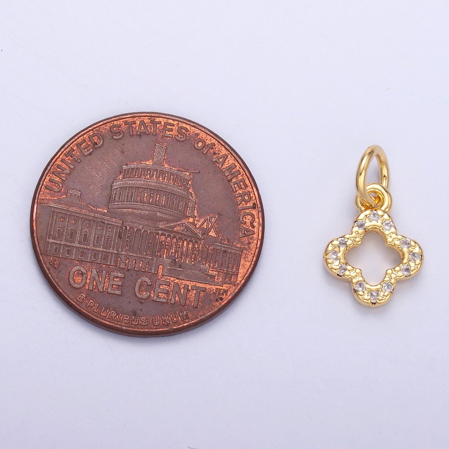 Tiny Quatrefoil CLOVER charm, Micro Pave CZ Quatrefoil Clover Pendant, Four Leaf Clover Charm, Quatrefoil Charm in gold N-012