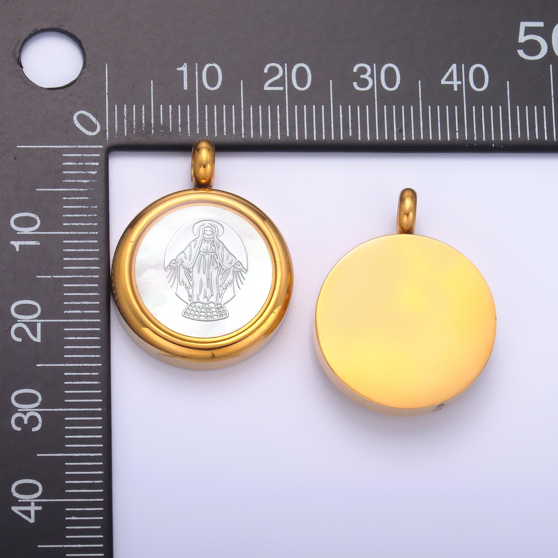 Gold Pvd Plating Stainless Steel Miraculous Lady Round Pendant in Gold P-820