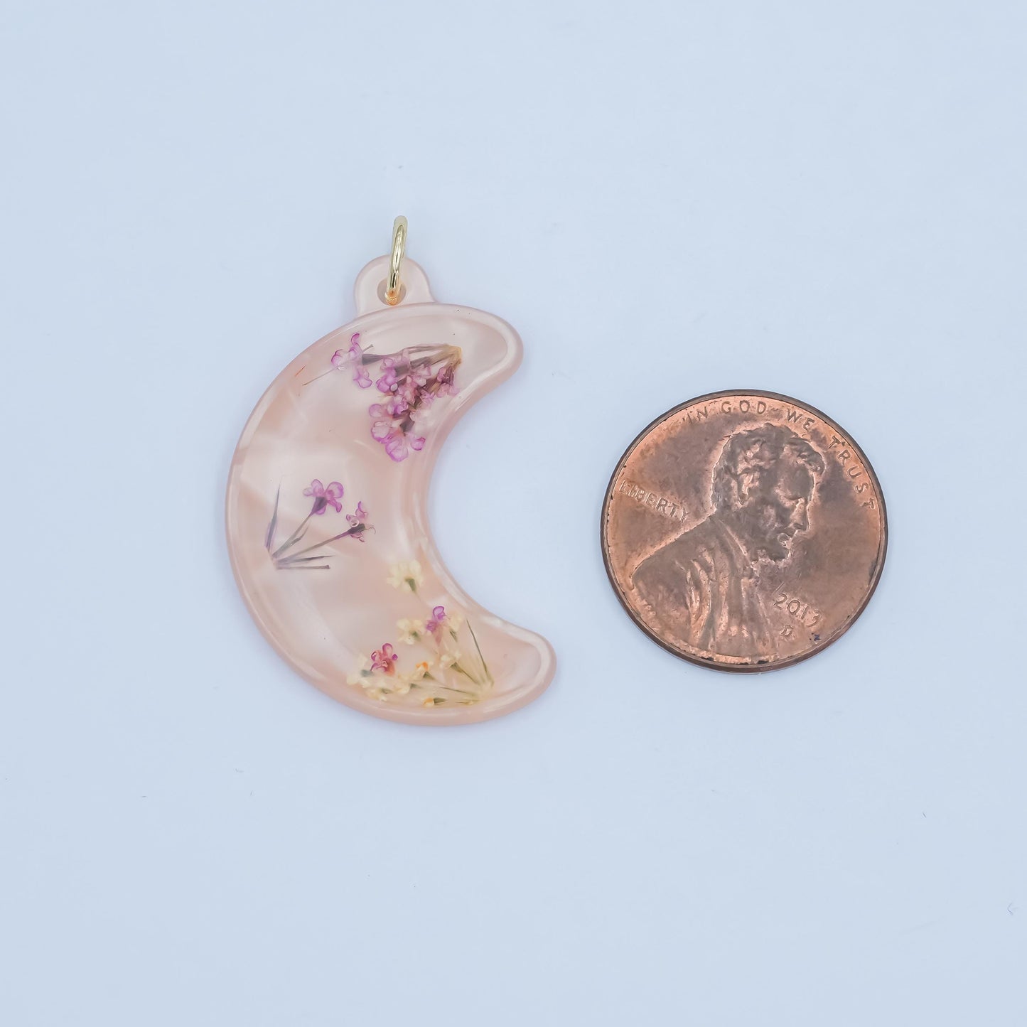 Real Pink Baby's Breath Flower Pendant – Pressed Flower Resin Charm for Boho Jewelry, Handmade Craft or Gift DIY Jewelry Making Supply N-066