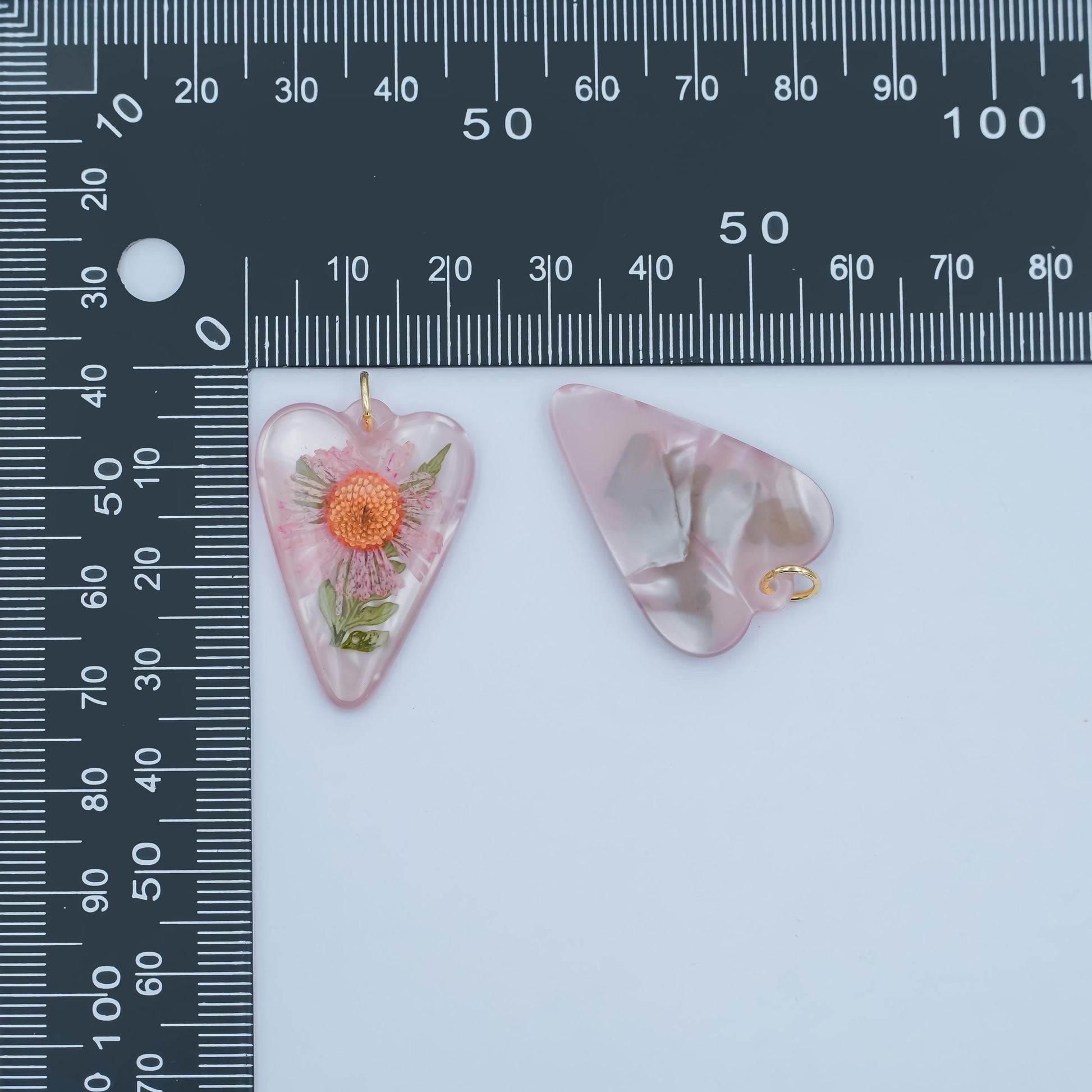 Handmade Pressed Zinnia Heart Pendant – Real Flower Resin Charm for Necklace Earring or DIY Jewelry Making N-065