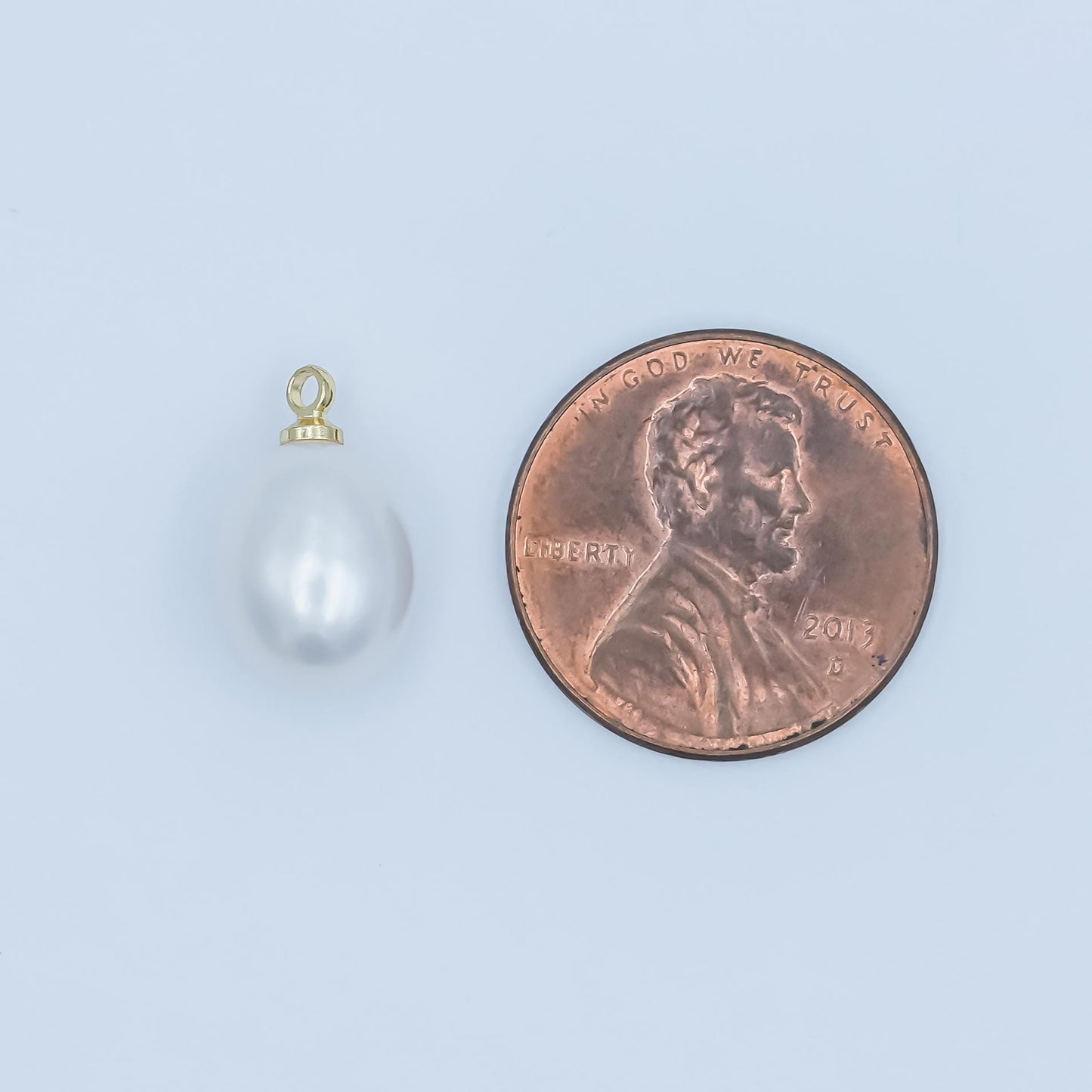 24k Gold Filled 14x8.6mm White pearl oval drop pendant for Minimalist Jewelry Making Supply | P-1650