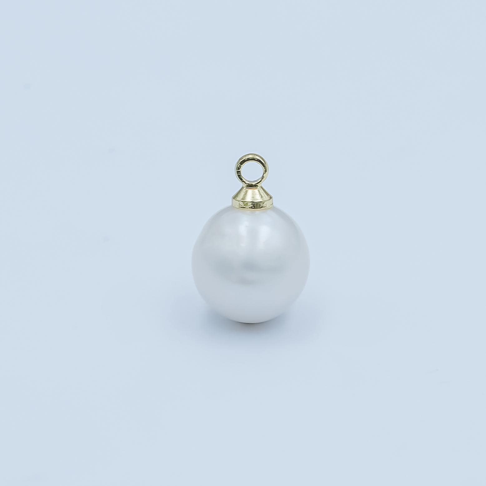 24K Gold Filled 11.5mm White Shell Pearl Button Round Charm | P1684