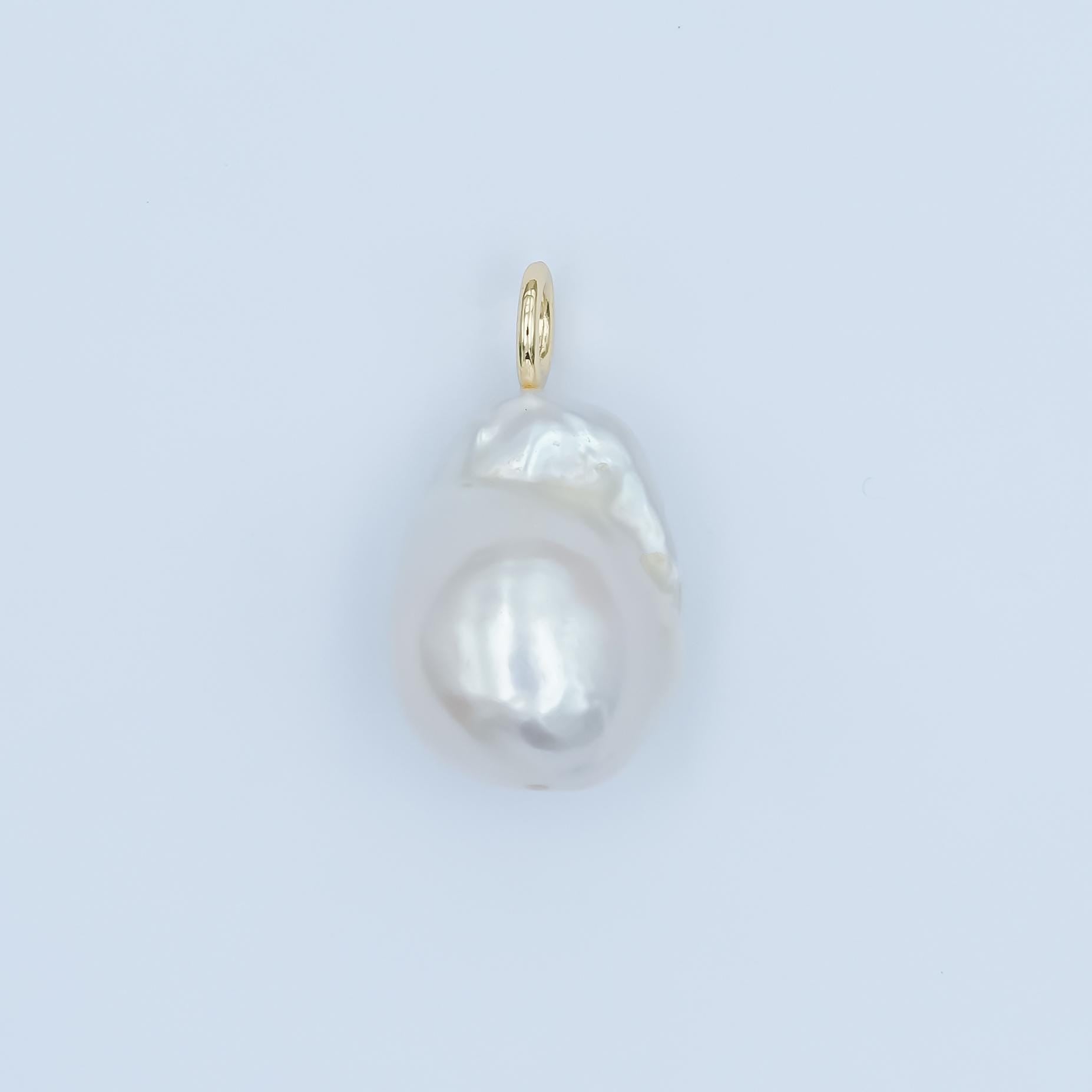 Dainty White Pearl approx. 29 x 13mm dainty baroque white round pearl pendant necklace 24k gold filled pendant P-1638