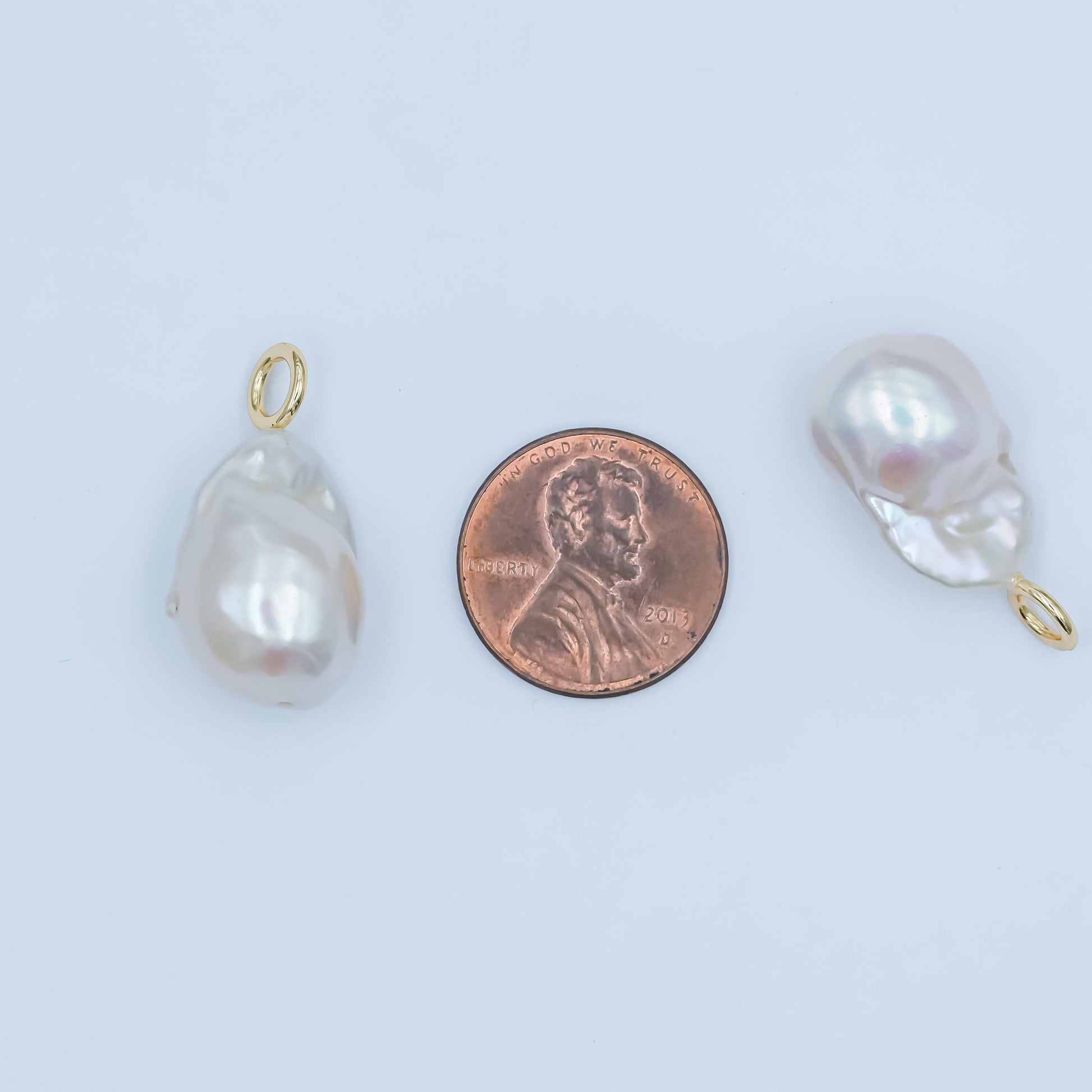Dainty White Pearl approx. 29 x 13mm dainty baroque white round pearl pendant necklace 24k gold filled pendant P-1638