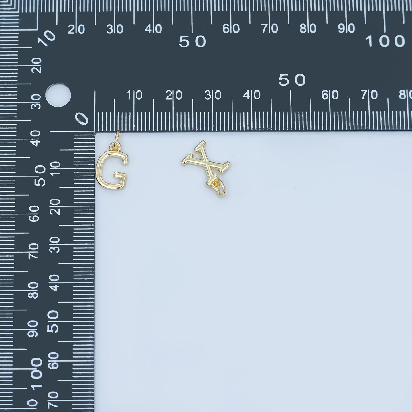 Minimalist Gold letter charms, personalized charm, initial charms, bracelet charms, mini pendant charms for necklace charm A-043