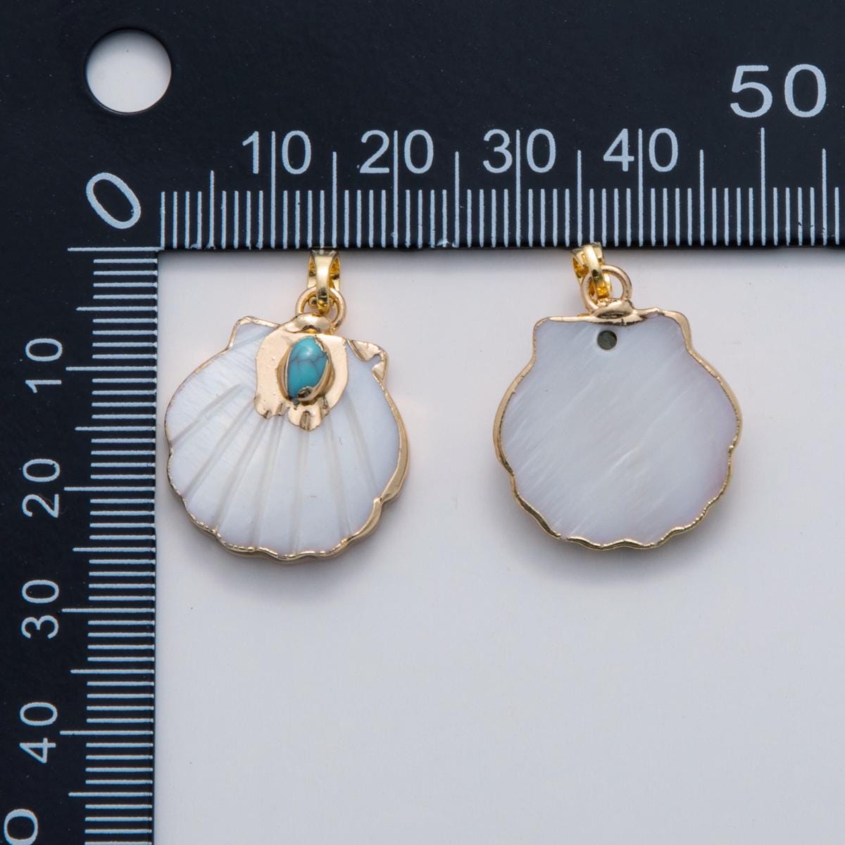18k gold filled Shell Clam flower Shell Pearl Charm pendant with Turquoise Stone | AH-699