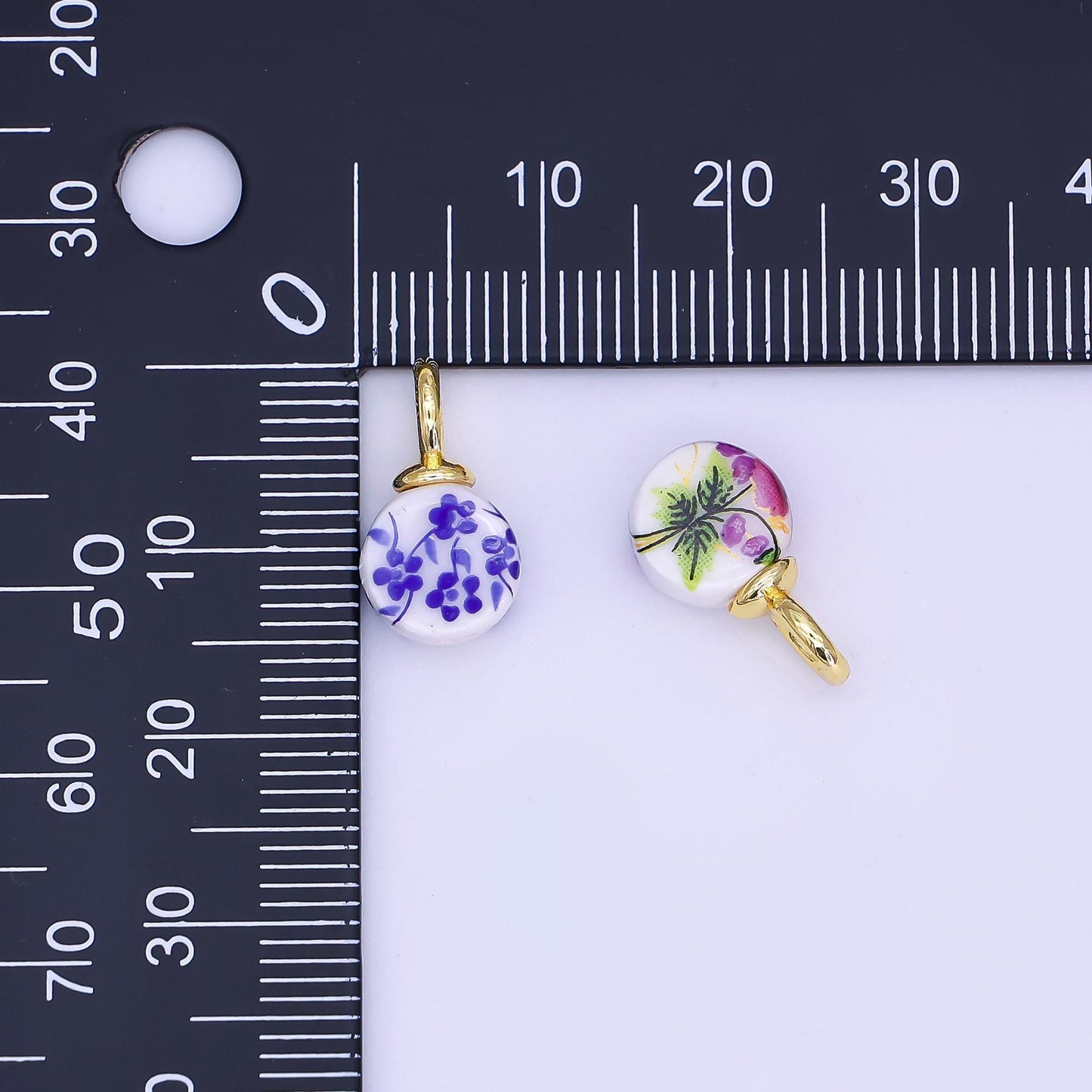 Dainty White Flower Ceramic Charm Handmade Cherry Blossom Vintage Floral Painting Charm For Necklace Bracelet Jewelry Making Supply N-131