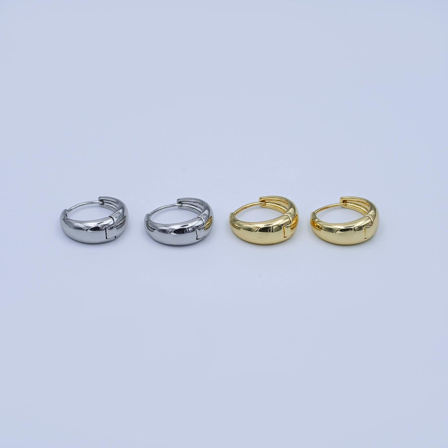 24K Gold Filled 18mm Minimalist Huggie Hoop Earrings in Gold & Silver | T021 T026