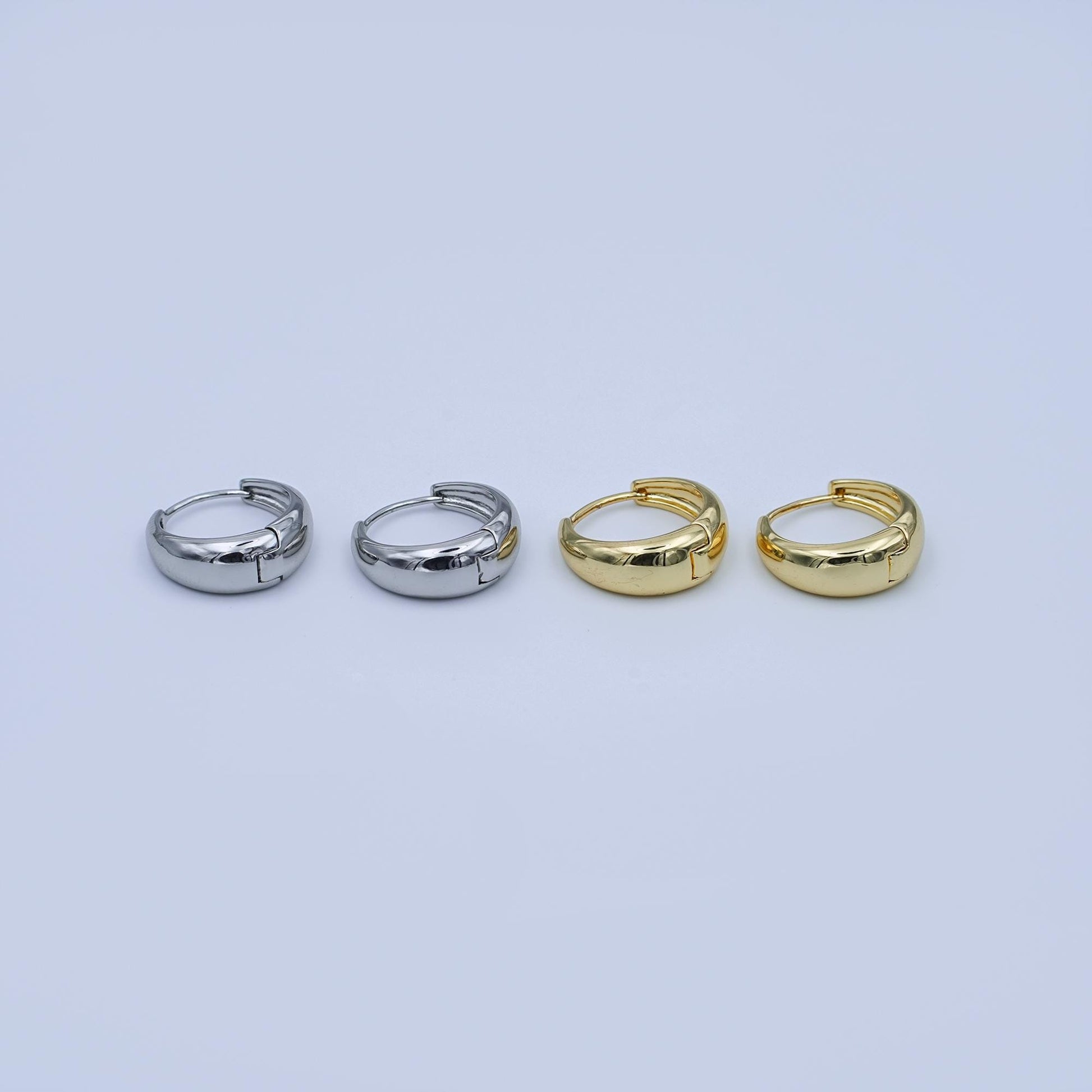 24K Gold Filled 18mm Minimalist Huggie Hoop Earrings in Gold & Silver | T021 T026