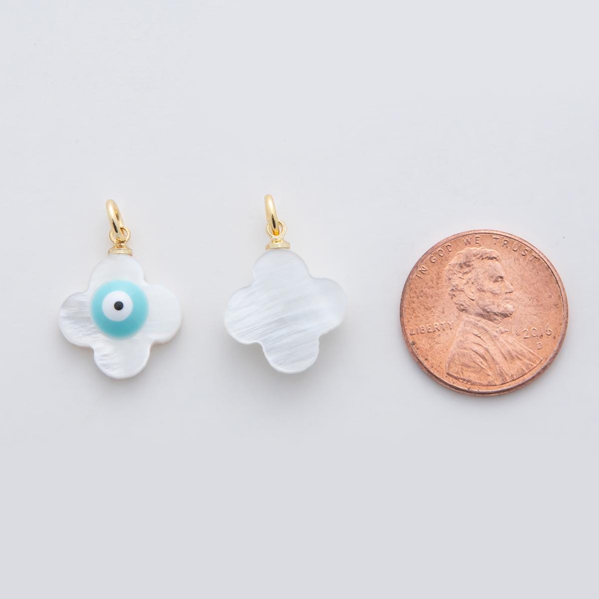 Mini White Clover Shell pearl charms white pearl Evil Eye pendants dainty charm necklace pendant 22mm pearl drop with bail AF334