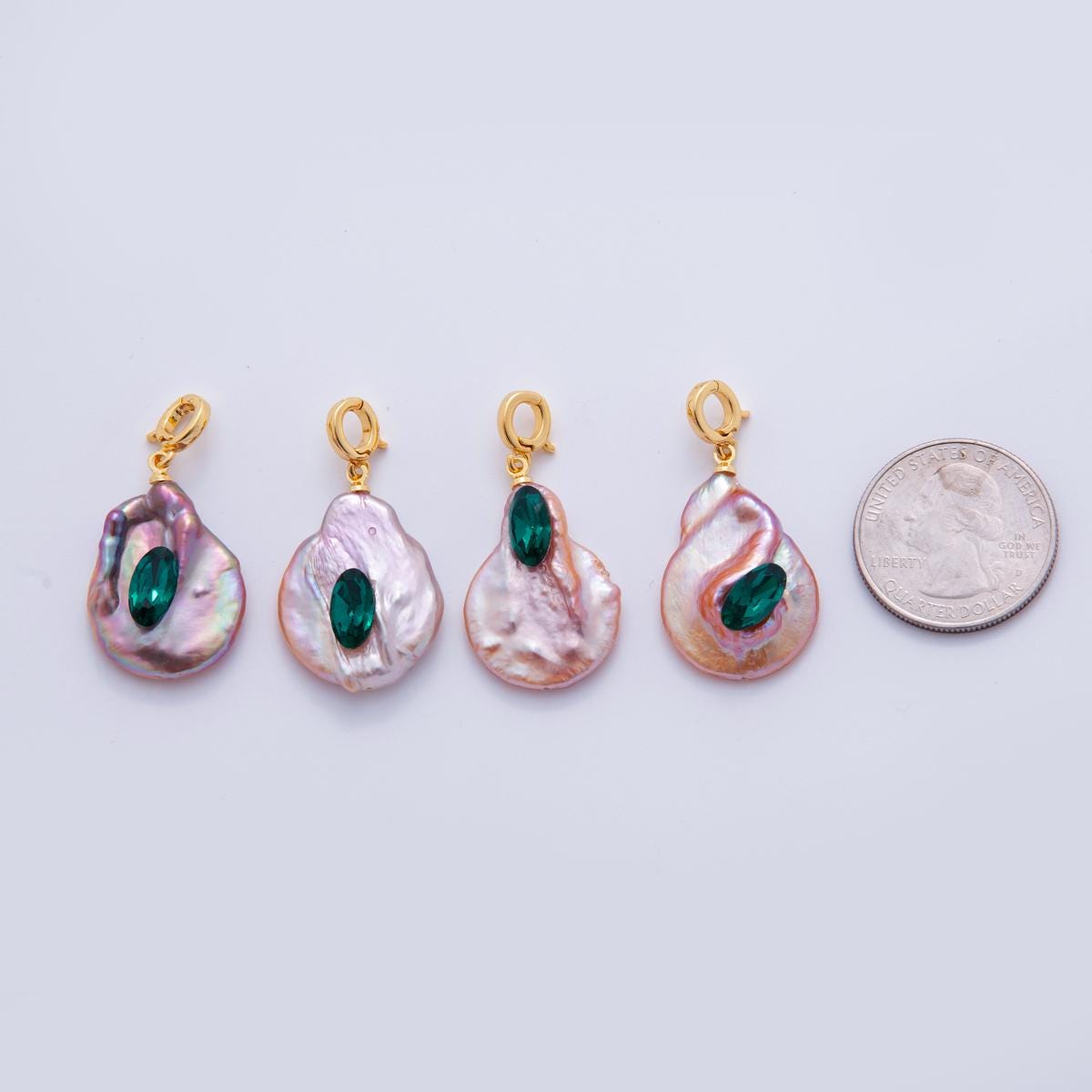 Beautiful mauve pink / purple freeform baroque pearl charm genuine freshwater mermaid pearls pendant with Emerald Green CZ AH-702