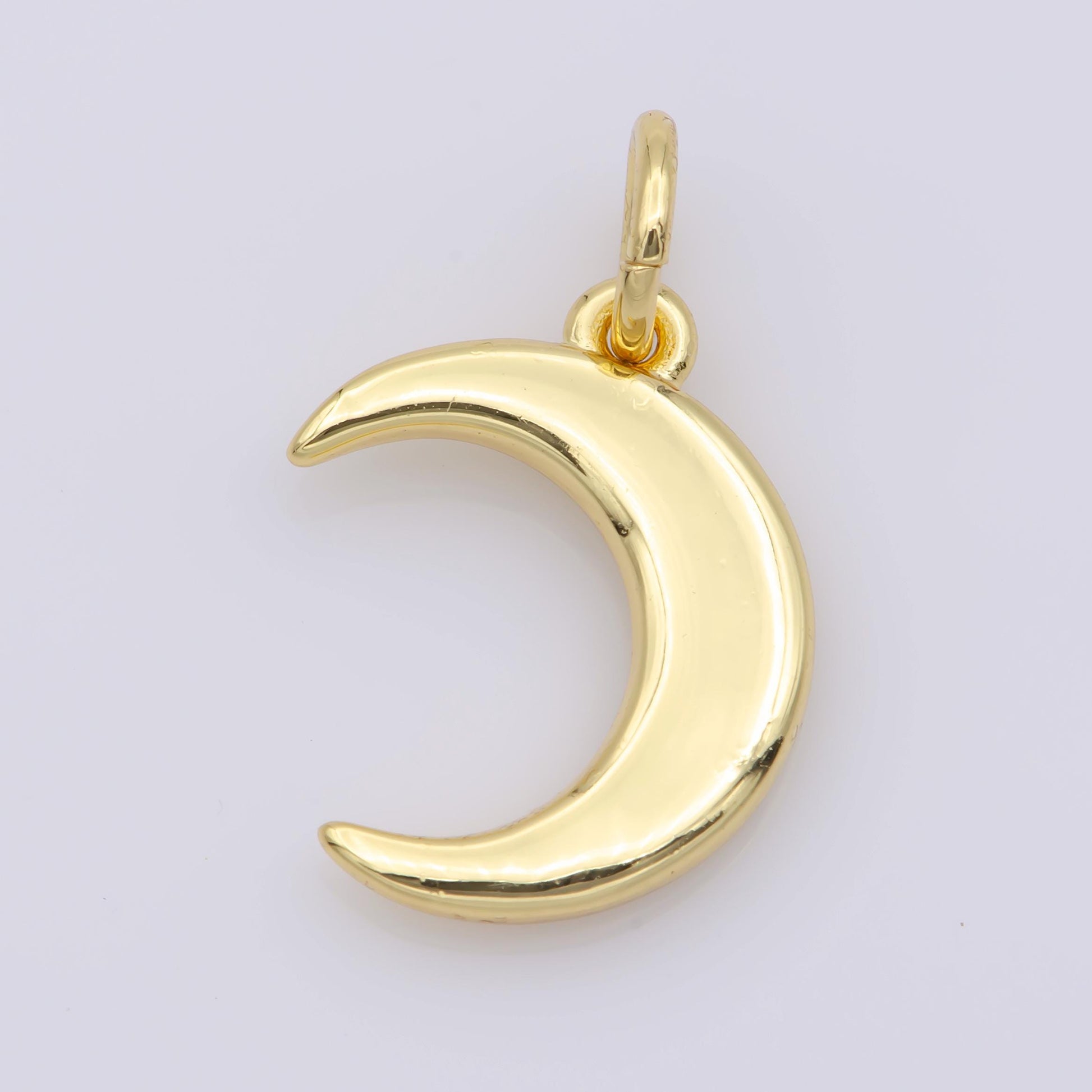Dainty 14K Gold Filled Crescent Moon Charm Gold Pendant for Necklace Charm Component D-461