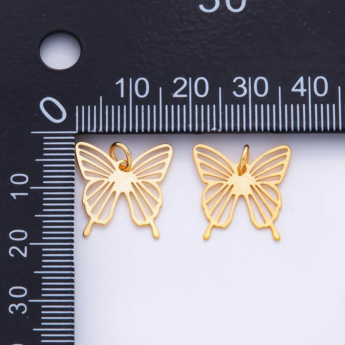 Gold Butterfly Charms Filigree Cutout Mariposa Pendants Monarch Charm M-543