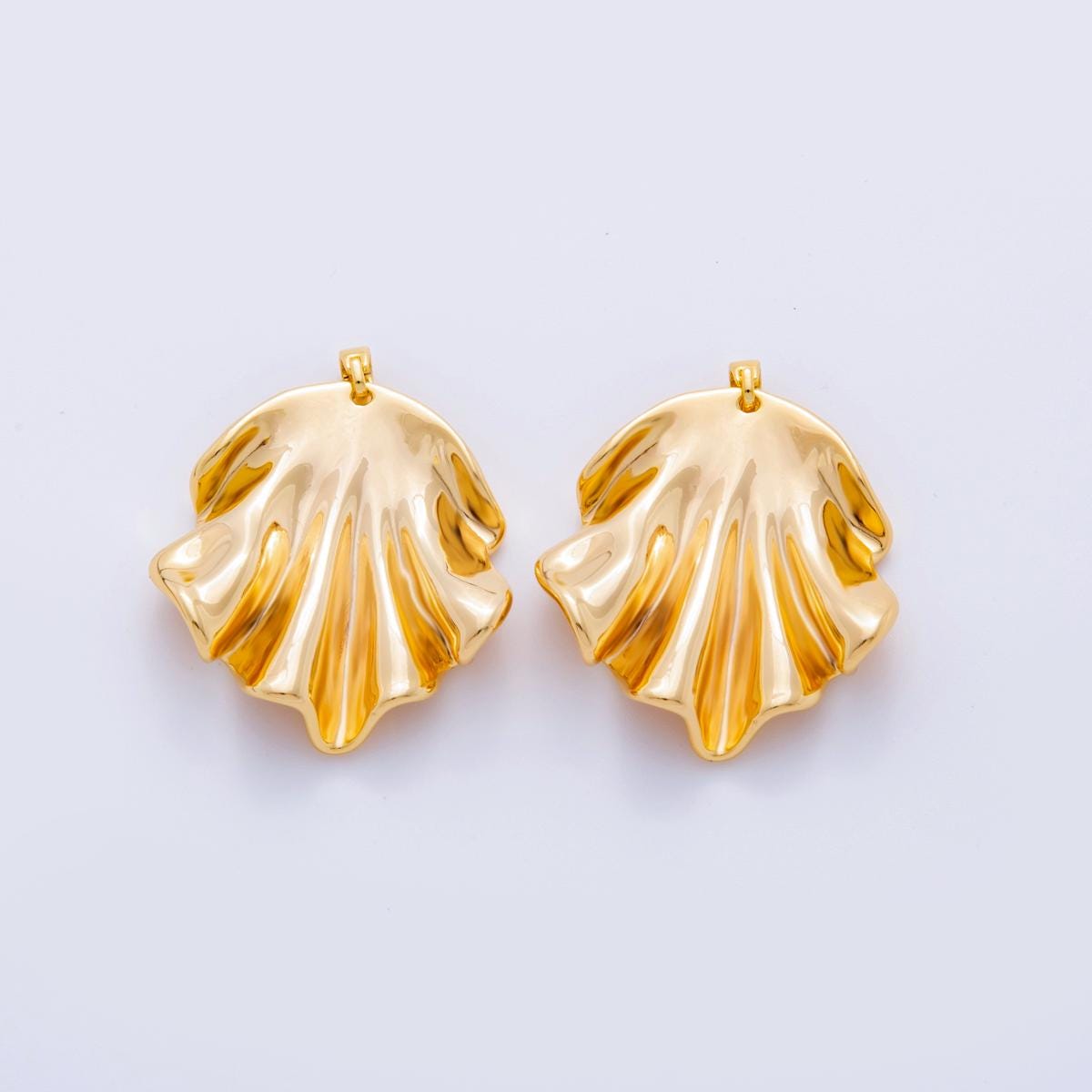 Gold Shell Charms 18k Gold Filled Scallop Seashell Pendant Charms, Ocean Beach Jewelry Supplies AH-700