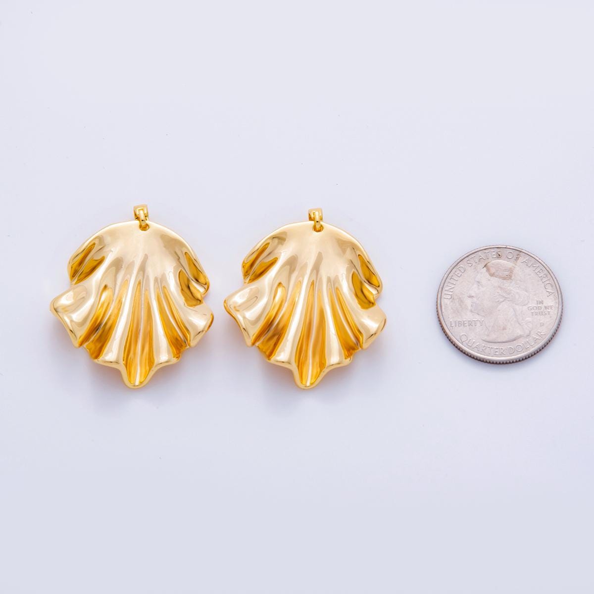 Gold Shell Charms 18k Gold Filled Scallop Seashell Pendant Charms, Ocean Beach Jewelry Supplies AH-700
