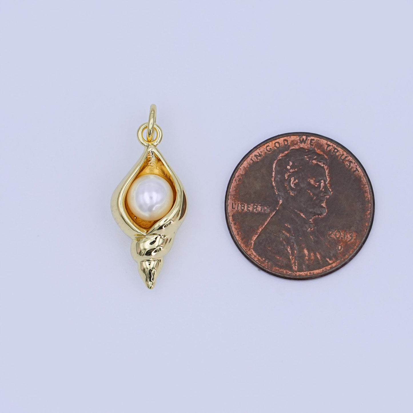 24K Gold Filled White Shell Pearl Conch Clam Sea Shell Charm | AF450