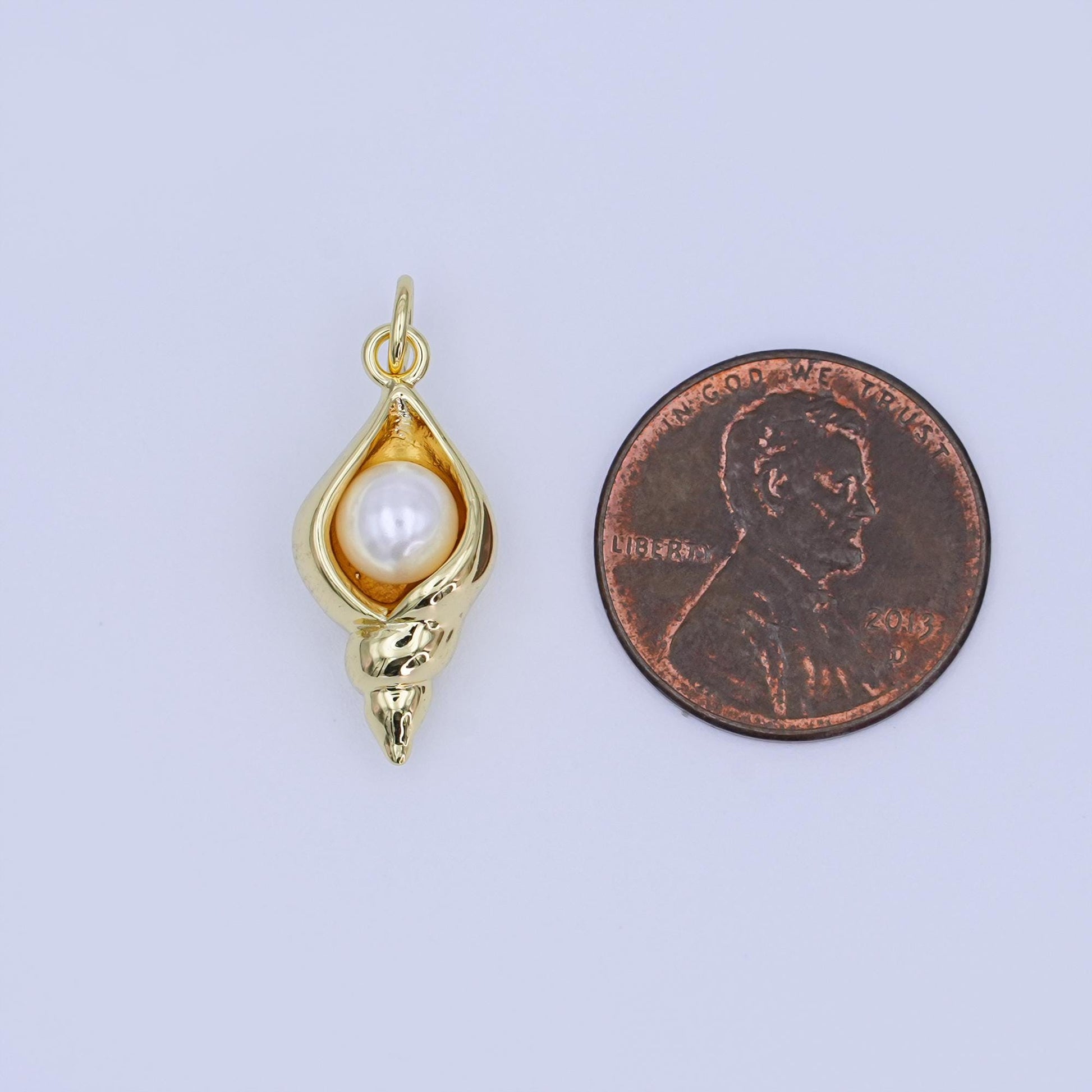24K Gold Filled White Shell Pearl Conch Clam Sea Shell Charm | AF450