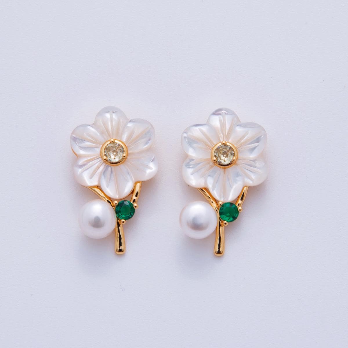18K Gold Filled CZ Shell Pearl White Flower Pendant | AH714