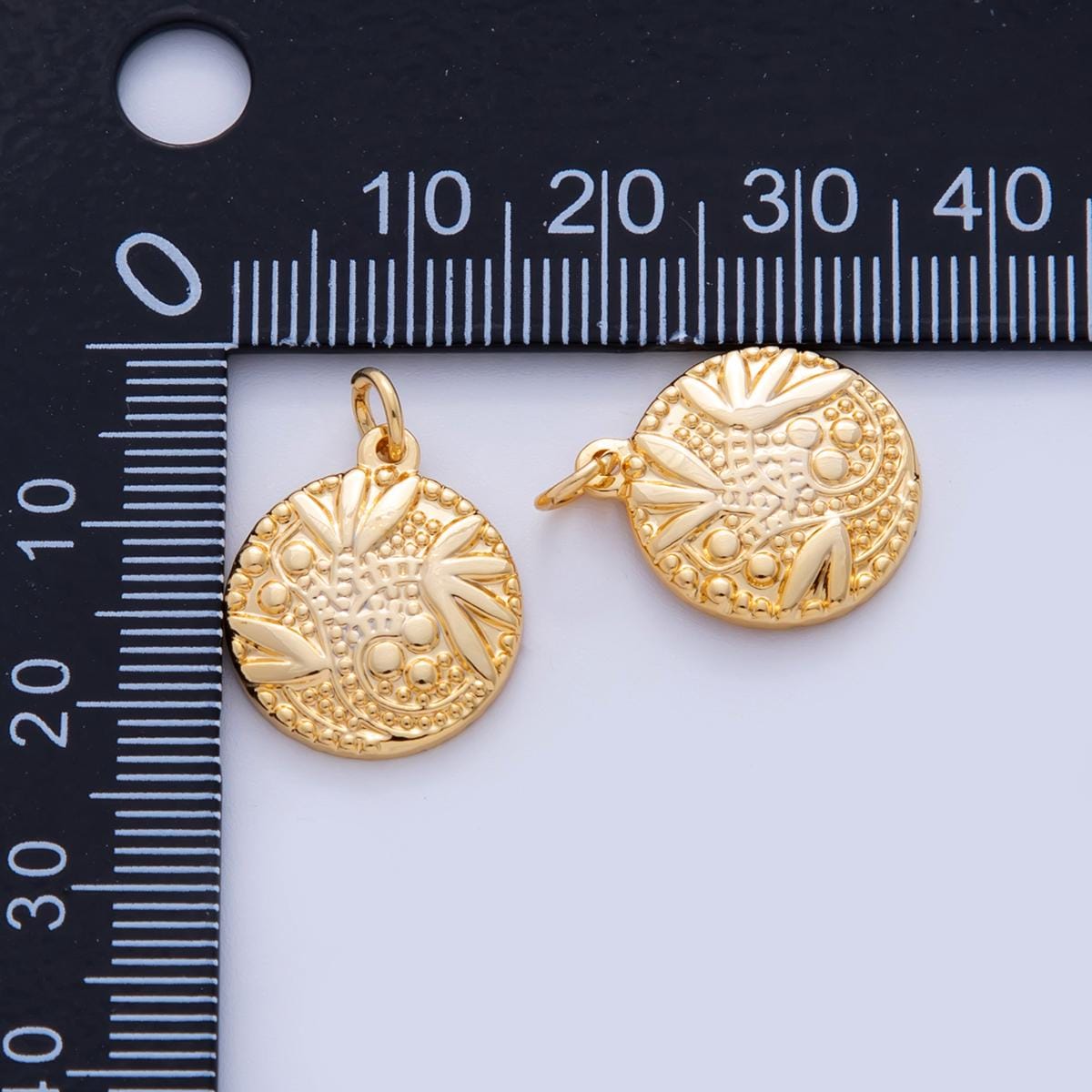 Stainless Steel Circular Plant Flower Dotted Round Charm | AF321