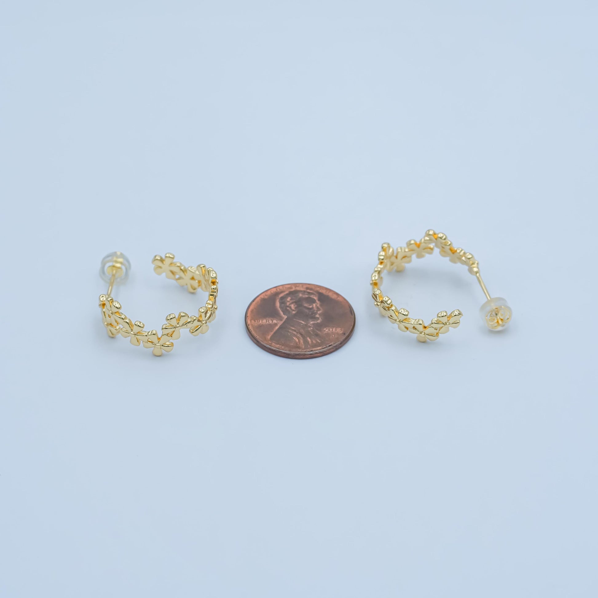 24K Gold Filled 20mm Flower C-Shaped Hoop Earrings | AI436