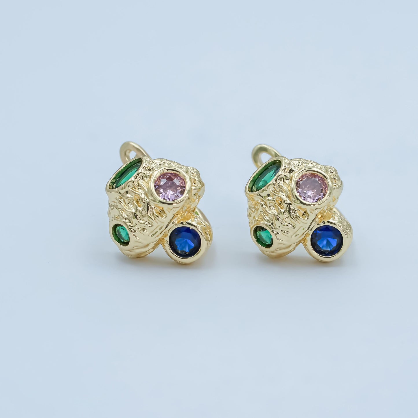 24K Gold Filled Multicolor CZ Hammered Mushroom English Lock Hoop Earrings | AI432