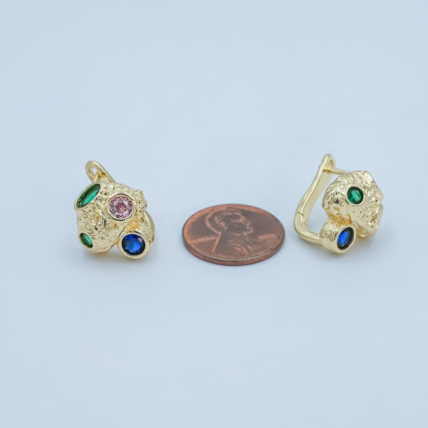 24K Gold Filled Multicolor CZ Hammered Mushroom English Lock Hoop Earrings | AI432