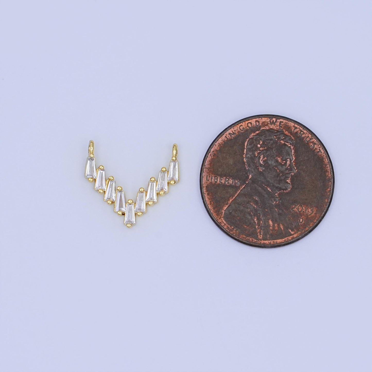 24K Gold Filled Clear CZ Baguette V-Shaped Connector | Y025