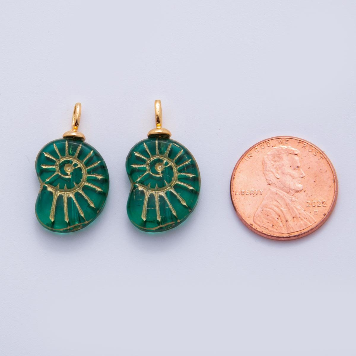 18K Gold Filled Green Conch Sea Shell Drop Pendant | AF288