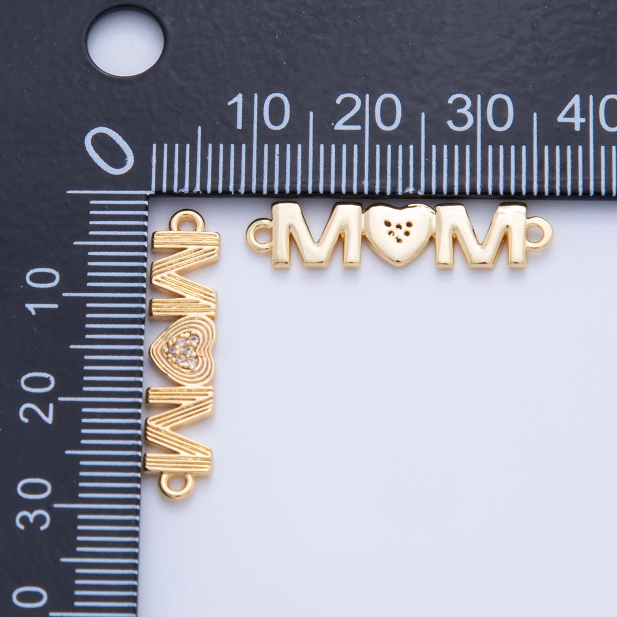 Dainty Mom charm connector, 18k gold filled Groovy Mama script link connector for bracelet Component | Y-046