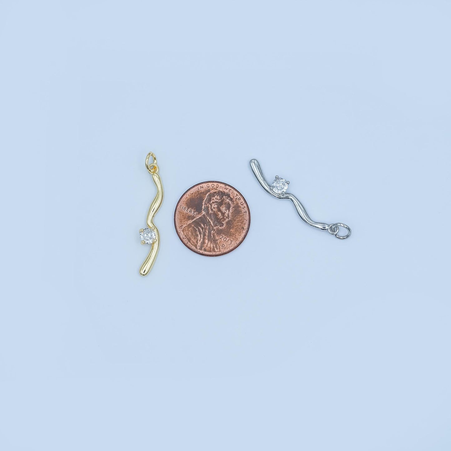 Gold or Silver Wave Pendant with Solitaire Crystal – Curved Minimalist Charm for Necklace – Elegant Simple Jewelry Accent E281