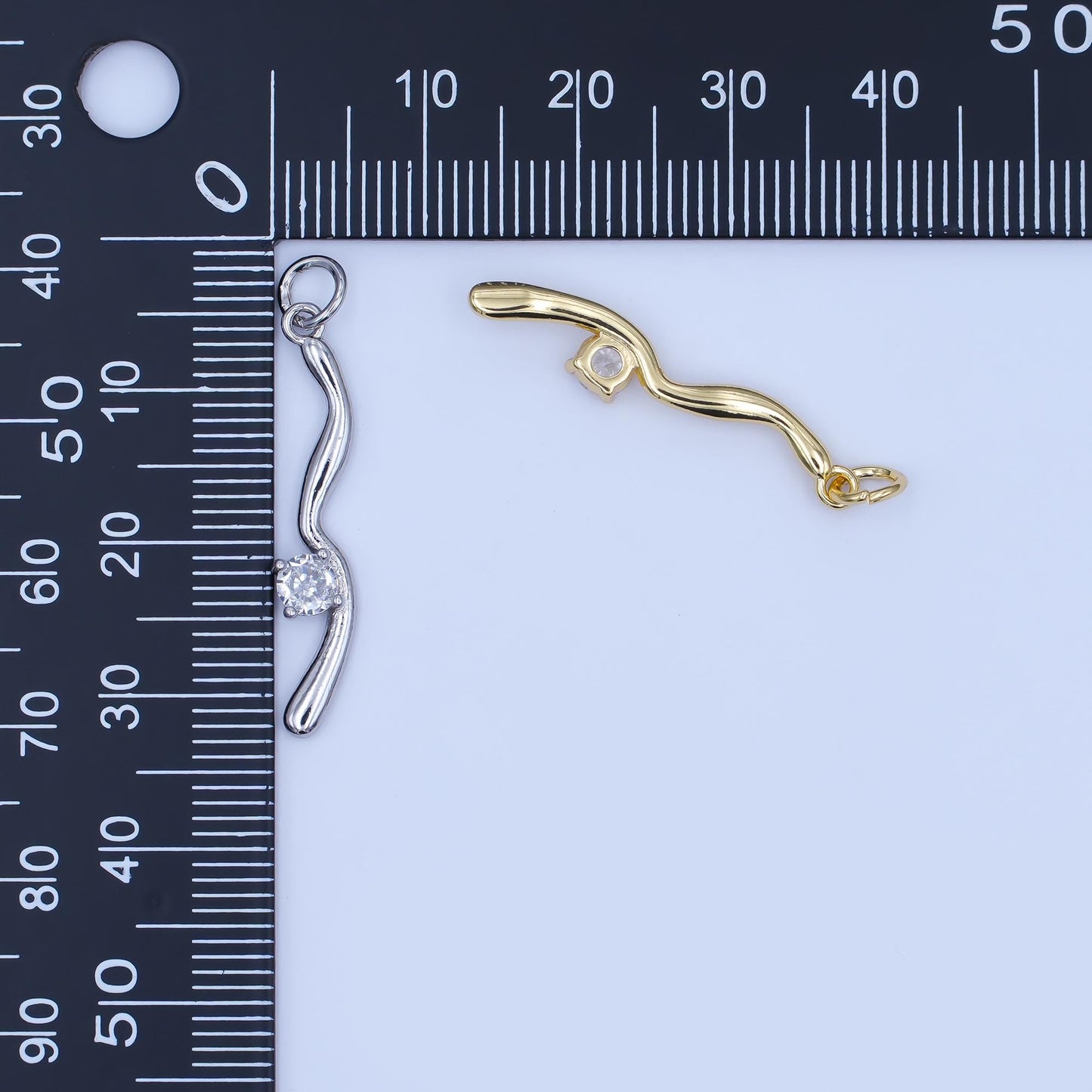 Gold or Silver Wave Pendant with Solitaire Crystal – Curved Minimalist Charm for Necklace – Elegant Simple Jewelry Accent E281