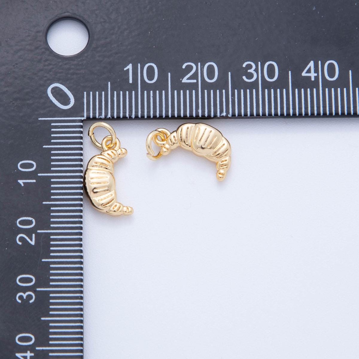 Mini 18k gold filled croissant charm french lover pendant foodie mix charm for bracelet necklace earring component D-035