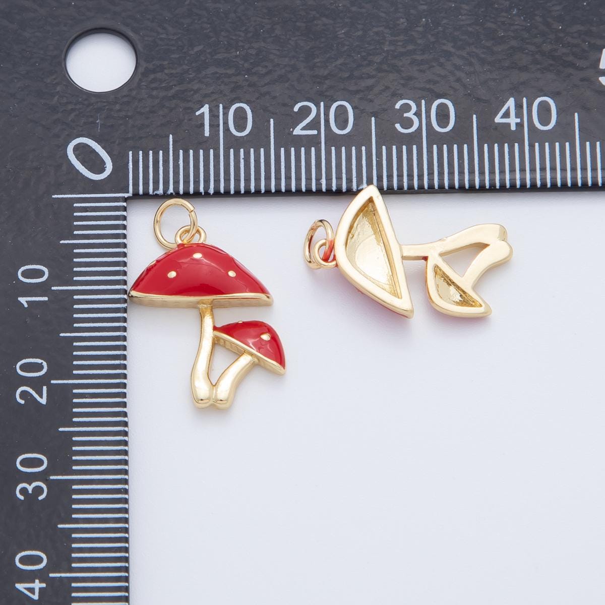 Mini Mushroom Dangle Charm Red Mushroom Pendants Vegetable Charm Fantasy Shroomie Pendant AF-407