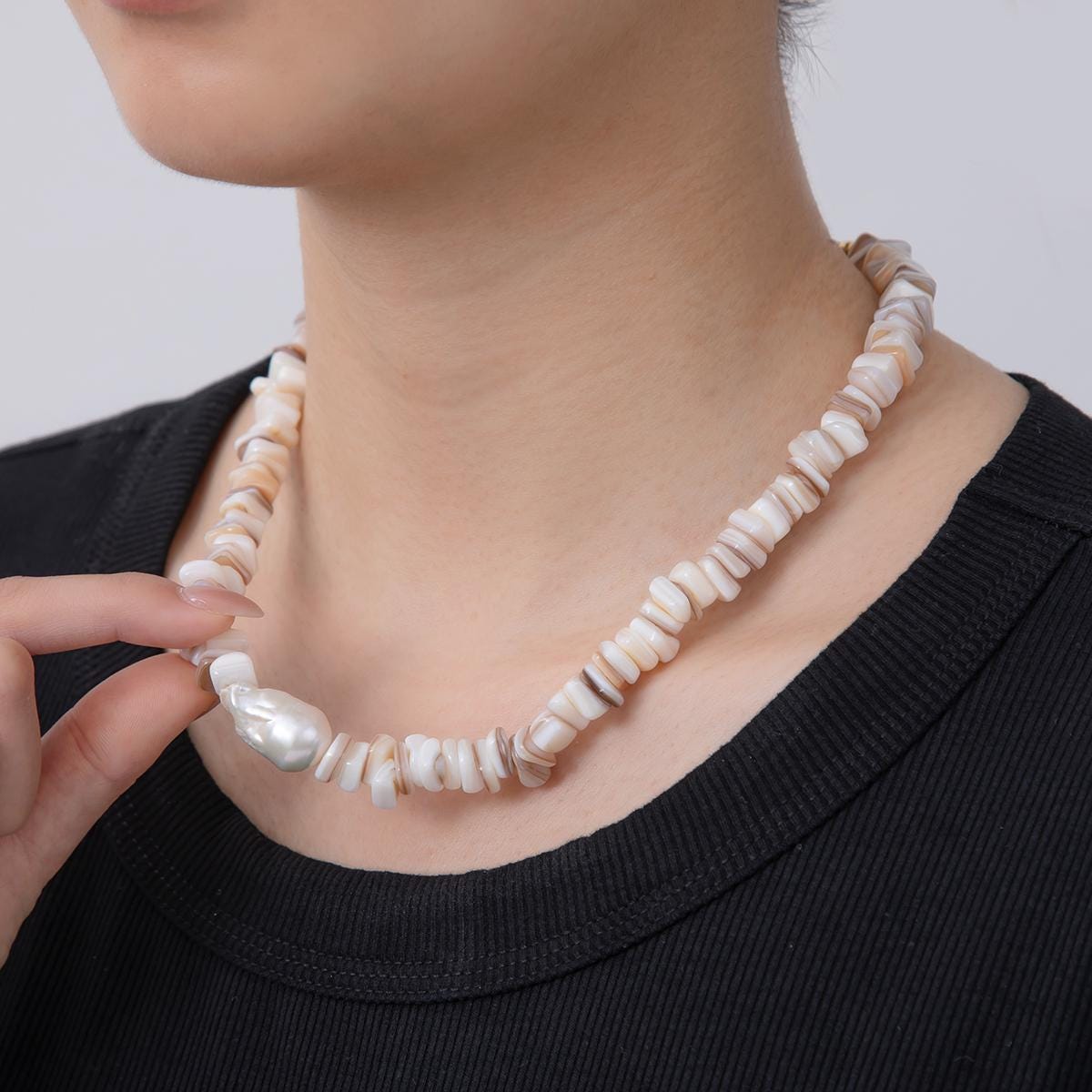 Handmade Brown Shell Pearl Necklace Chip Bead Smooth Freeform Nugget Beaded Cluster Necklace WA-856