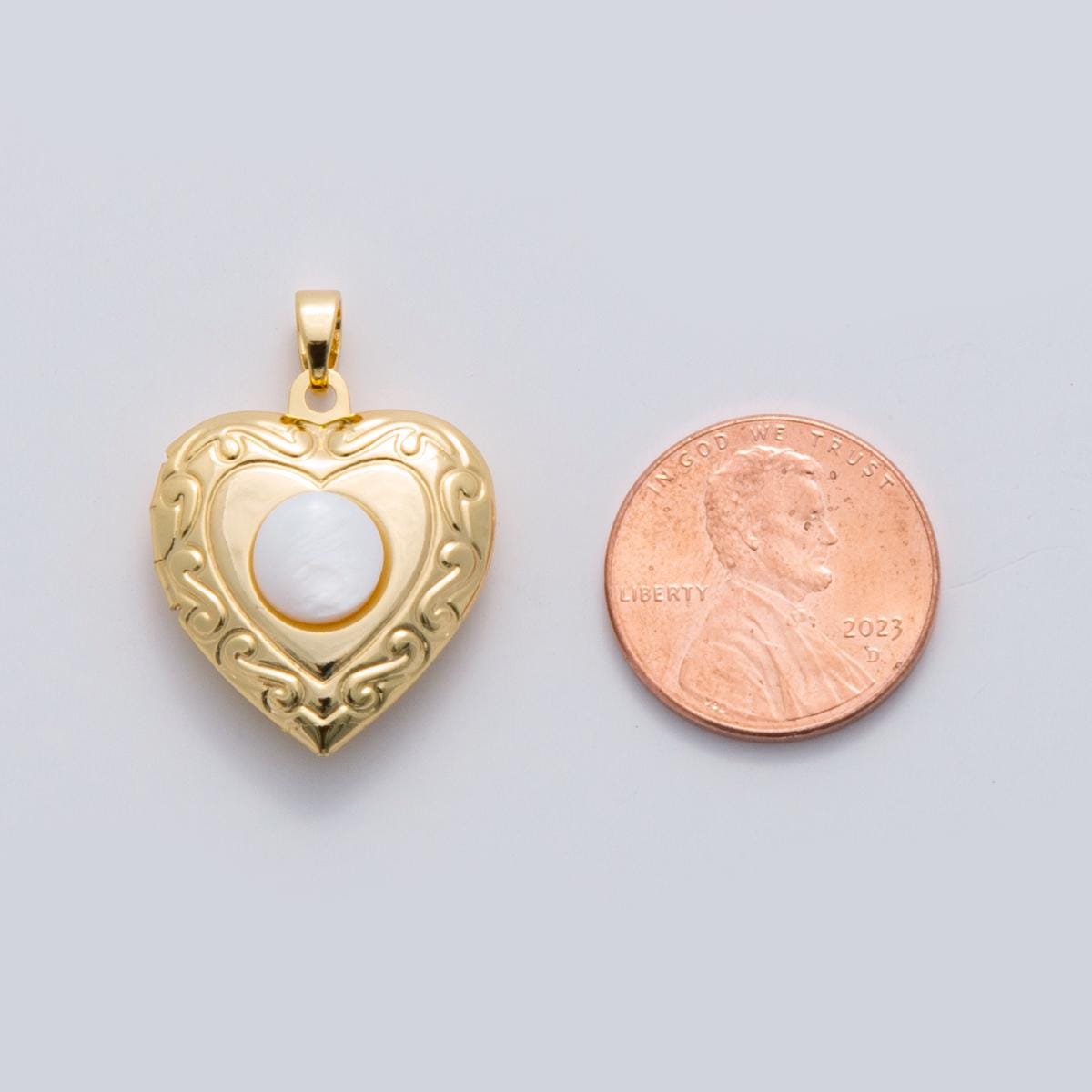 Minimalist Heart Locket Pendants Dainty Pearl Locket Charm for Necklace bracelet in 18k gold filled Supply AH-691