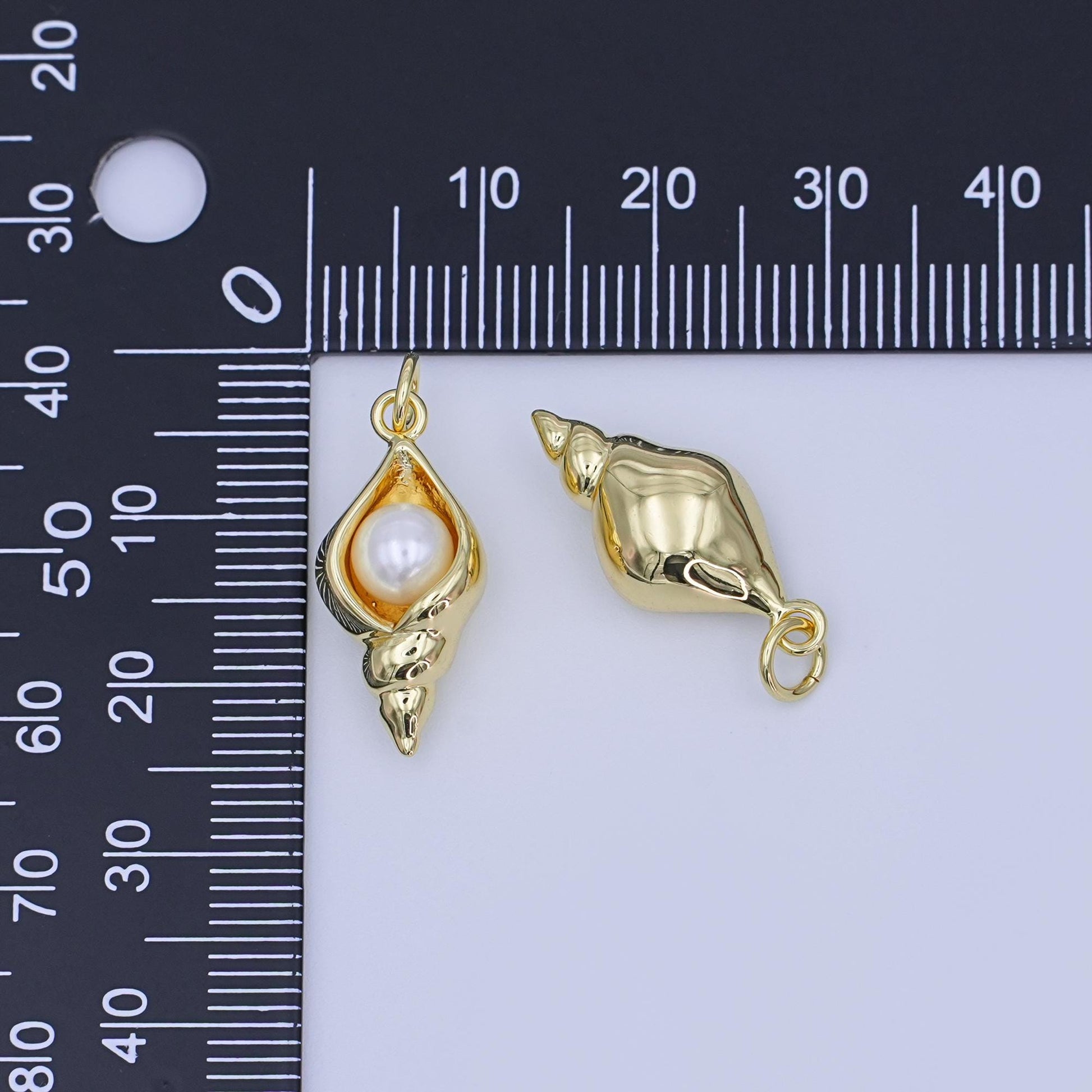 24K Gold Filled White Shell Pearl Conch Clam Sea Shell Charm | AF450