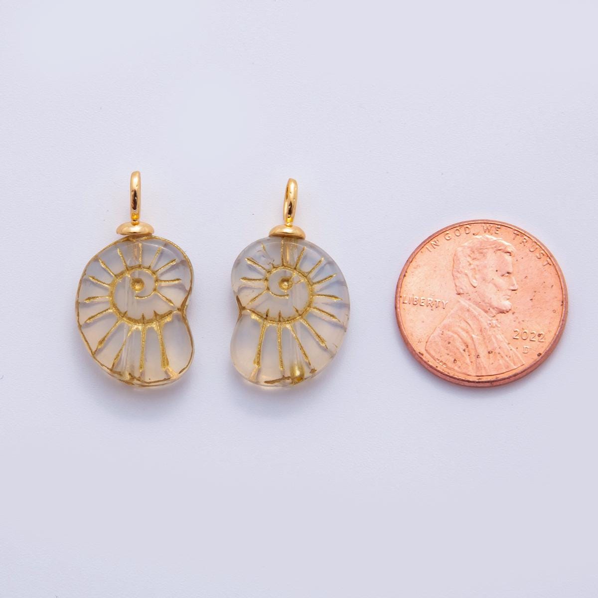 18K Gold Filled Clear Conch Sea Shell Drop Pendant | AF291